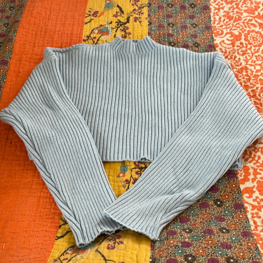 Zara cropped sweater light blue size small